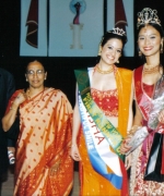 Mr & Mrs L. Rajagopal, with the winners Tashi & Nisha