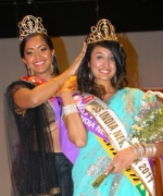 Chandan Kaur, being crowned by outgoing Queen, Sabrina Bachai.