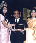 Neelam & Dharmatma Saran, being honored by Sarika Sukhdeo