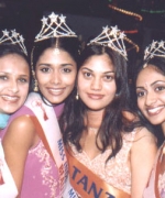 Winners, Hiral Shah From Kenya (Beautiful Smile), Sarika Sukhdeo From South Africa (Beautiful Hair), Ekta Bhatt From Tanzania (Miss Photogenic) and Stacy Isaac From USA (Beautiful Eyes)