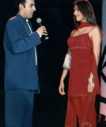 Emcee A. B. Moosa, chatting withAarti Chabria, rising Bollywood Star and Miss India Worldwide 1999