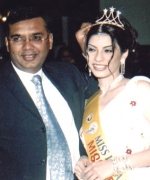  Rajan Singh,, Executive Vice-President of Sony Television crowning Miss Beautiful Eyes Anjali Punjabi of Hong Kong