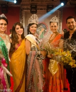 The winners, Aarti Chabbria and Aftab Shivdasani with Miss India Worldwide, First Runner Up and Second Runner Up